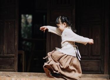 方姓女孩名字大全(精选1000个)