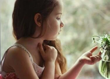 易姓女孩高雅有涵养的名字(精选600个)