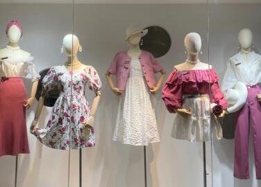 好听的女装店名字时尚个性大全(精选600个)